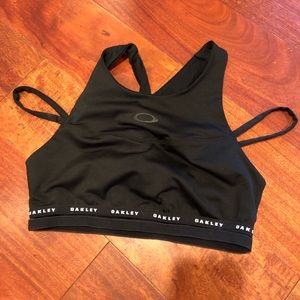 NWOT XS Oakley Performance Fit Sports Bra, Black